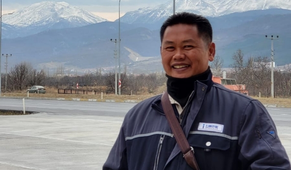 Foto: Pengamat politik Dr I Nyoman Subanda, MSi di sebuah tempat berlibur (WB/Dok pribadi)