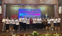 Pengukuhkan dan Pelantikan BPC Perhimpunan Hubungan Masyarakat (Perhumas) Denpasar Bali periode 2023-2026 dipimpin oleh Dr Ni Made Eka Mahadewi, MPar, CHE, di Gedung MICE Widyatula Poltekpar Bali, Sabtu, (24/6/2023). (WB/Ngurah Dibia)