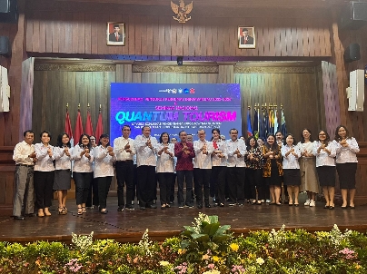 Pengukuhkan dan Pelantikan BPC Perhimpunan Hubungan Masyarakat (Perhumas) Denpasar Bali periode 2023-2026 dipimpin oleh Dr Ni Made Eka Mahadewi, MPar, CHE, di Gedung MICE Widyatula Poltekpar Bali, Sabtu, (24/6/2023). (WB/Ngurah Dibia)