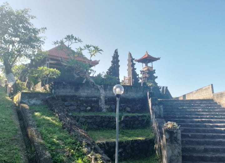 Foto: Lokasi Pura Dalem Desa Adat Kelecung, Tabanan, yang digugat secara perdata di PN Tabanan, Jumat (14/7/23). (Krisna Putra/wacanabali.com)