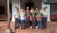 Foto: Kunjungan para pimpinan perusahaan asal Tiongkok, Jinxin Technology Company di Puri Gerenceng untuk memohon doa restu selama penjajakan kerja sama dengan sejumlah pihak di Bali, Minggu (27/8/23). Sumber: Krisna Putra/wacanabali.com
