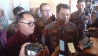 Kapolda Bali Irjen Ida Bagus Kade Putra Narendra dalam jumpa pers bersama awak media di Gedung DPRD Provinsi Bali. Sumber: Wacanabali/Krisna Putra.