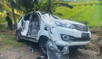 Foto: Kendaraan Toyota Fortuner No. Pol. DK-1684 JF yang dikendarai Ni Made Dwi Widari (25) ringsek usai kecelakaan beruntun