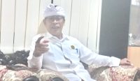 Ketua PHDI Provinsi Bali Nyoman Kenak saat ditemui di Kantornya, Selasa (5/9/23). Sumber: Komang Ari/Wacanabali.com