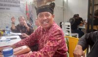 Foto: Anak Agung Ngurah Agung (Gung Gerenceng), saat menemui awak media soal pandangannya terkait duet Anies-Cak Imin, Senin (11/9/23). (Krisna Putra/wacanabali.com)