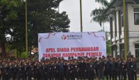 Sesi foto bersama PKD se-Jembrana usai Apel siaga pengawaan tahapan kampanye pemilu. Selasa (27/11/23). Sumber foto : Bawaslu Jbr/yus