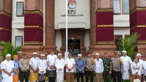 Foto: Sekda Badung, Ketua DPRD Badung, Kajari Badung, Kesbangpol Badung, Kajari Badung, Polres dan Kasdim1618/Badung, Komisioner KPU Badung dan Bawaslu Badung beserta jajarannya, pada Rabu (27/12/23), Sumber; Yulius Nipu/wacanabali.com
