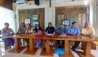 Foto: Konferensi Pers Bali SPA Bersatu di Denpasar, Selasa (16/1/24). (Gung Kris/wacanabali.com)