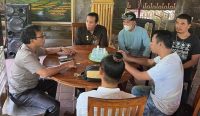 Ketua DPRD Kabupaten Gianyar I Foto: Wayan Tagel Winarta menerima aspirasi Ketua Inisiator Bali Spa Bersatu I Gusti Ketut Jayeng Saputra dan pengurus di Gianyar, Rabu (24/1/2024). Sumber: dok/ist