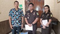 Foto: Kuasa Hukum Kadek Dwi Arnata alias Jro Dasaran Alit, Kadek Agus Mulyawan saat ajukan permohonan penangguhan penahanan kliennya. Sumber: Dok Pribadi.