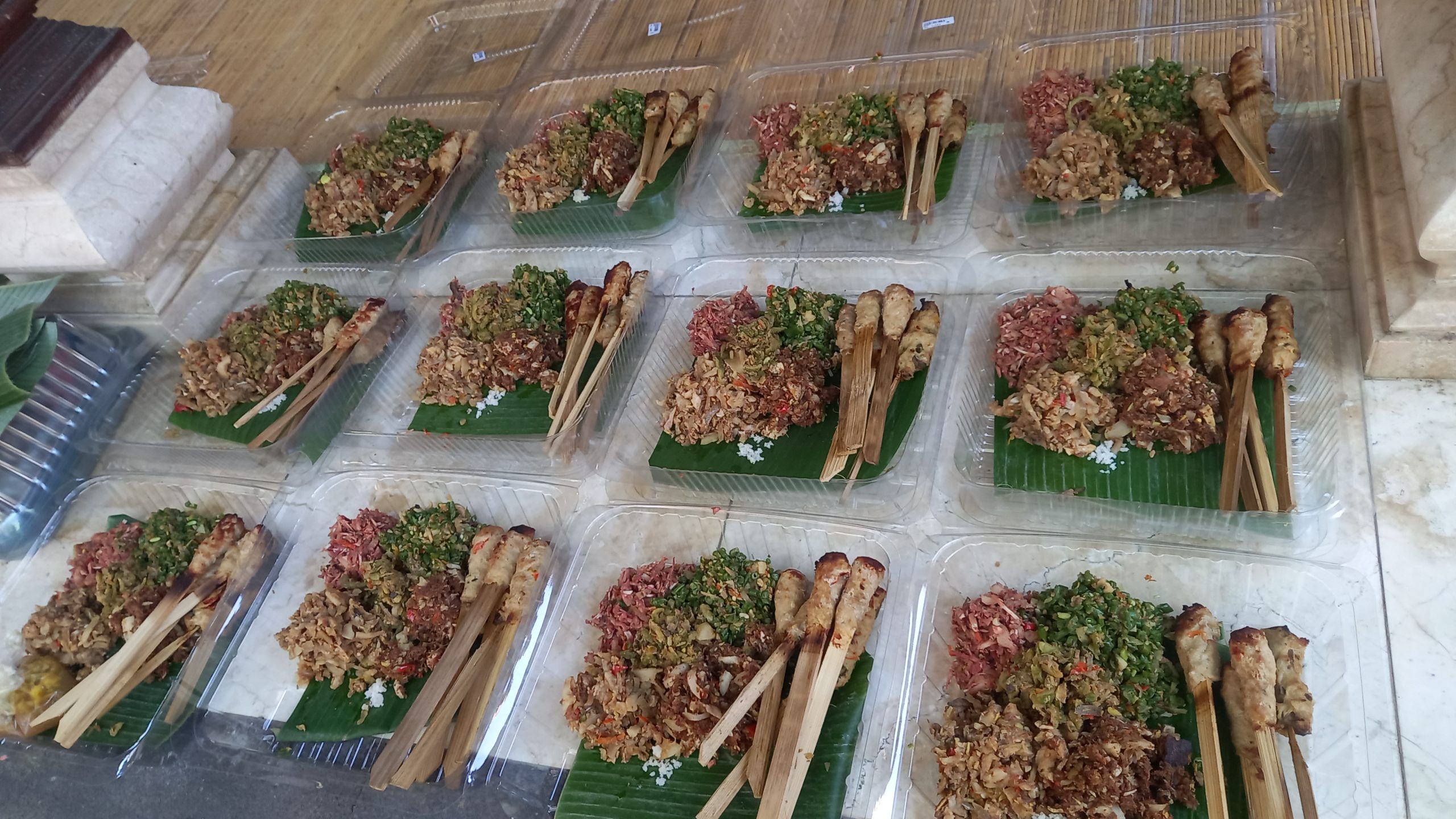 Foto: Lauk pauk. (Gung Kris/wacanabali.com)