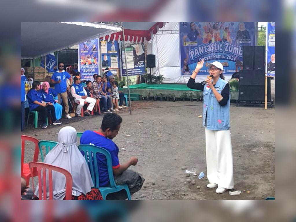 Foto: Ni Made Sri Yogi Lestari saat menyerap aspirasi masyarakat Gilimanuk Jembrana, Rabu (7/2/24). Sumber: dok/ist