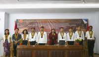 Foto: Dewan Pimpinan Cabang Perhimpunan Mahasiswa Katolik Republik Indonesia (PMKRI) Cabang Denpasar Sanctus Paulus periode 2024-2025. Sumber: dok/PMKRI Denpasar.