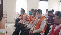 Kelima terdakwa PT DOK Sumber: Dewa Fathur/wacanabali.com