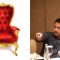 Kolase Foto (kiri) Kursi Pejabat (kanan) Mantan Hakim MK Dewa Palguna Sumber: Dewa Fathur/wacanabali.com