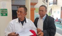 Foto: Terdakwa kasus Aborsi I Ketut Arik Wiantara di Pengadilan Negeri Denpasar, Kamis (21/3/24). Sumber: Dewa Fathur/wacanabali.com
