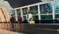 Foto: Proses deportasi WN Amerika yang overstay oleh Imigrasi Denpasar, Jumat (8/3/24). (Humas Kemenkumham Bali/wacanabali.com)