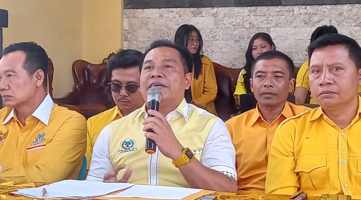 Foto: Ketua DPD II Golkar Badung, I Wayan Suyasa. (Dok. Gung Kris/Wacanabali.com)