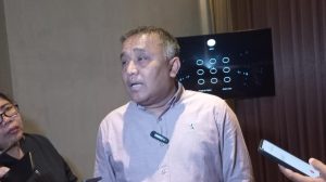 Foto Ketua KPU Bali I Dewa Agung Gede Lidartawan saat Diwawancarai Awak Media di Denpasar, Jumat (6/4/24). Sumber: Komang Ari/Wacanabali.com