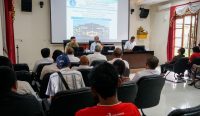 Wakil Bupati Badung I Ketut Suiasa saat memimpin Rapat Koordinasi Terkait Ketersediaan Gas LPG 3 Kg Bersubsidi di Ruang Rapat Wakil Bupati, Puspem Badung, Jumat (7/6/24). Sumber: dok/Hms
