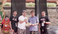 Sekda Adi Arnawa saat membuka acara Lomba Tari Baris dan Lomba Tari Condong se-Kabupaten Badung di Panggung Outdoor Balai Budaya Giri Nata Mandala, Puspem Badung, Kamis (22/8). Sumber: dok/hms