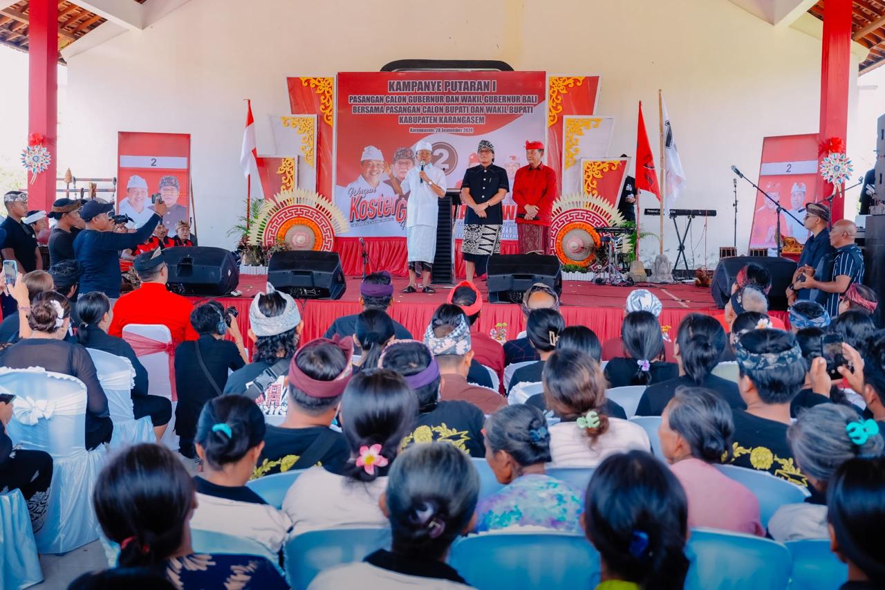 Foto: Pasangan Calon Gubernur dan Wakil Gubernur Bali Koster- Giri saat Kampanye di Desa Antiga, Kecamatan Manggis, Karangasem, Sabtu (28/9/24). Sumber: Ist.