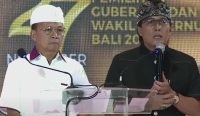 Foto: Pasangan Calon Gubernur dan Wakil Gubernur Bali, Wayan Koster-I Nyoman Giri Prasta (Koster-Giri) dalam Debat Kedua Pilgub Bali, Sabtu (9/11/24).