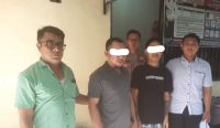 Foto: Penyerahan Kedua Tersangka ke Kejari Denpasar. Sumber: Istimewa.
