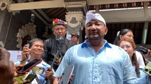Foto: Cagub Bali nomor urut 1, Made Muliawan Arya alias De Gadjah saat Ditemui di TPS 12 Pemecutan, Rabu (27/11/24).