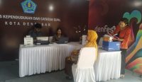Foto: Stand Disdukcapil Denpasar dalam Gelaran Denfest ke-17. Sumber: Istimewa.