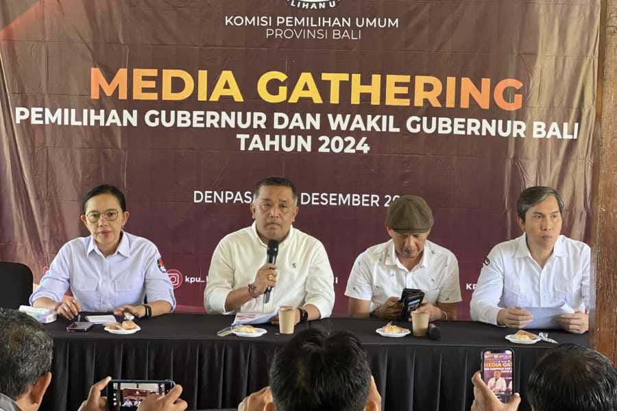 Foto: Ketua dan anggota KPU Bali. Sumber: Yulius N/wacanabali.com