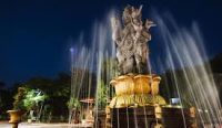 Foto: Salah Satu Ikon Kota Denpasar, Patung Catur Muka. Sumber: Dreamstime.com
