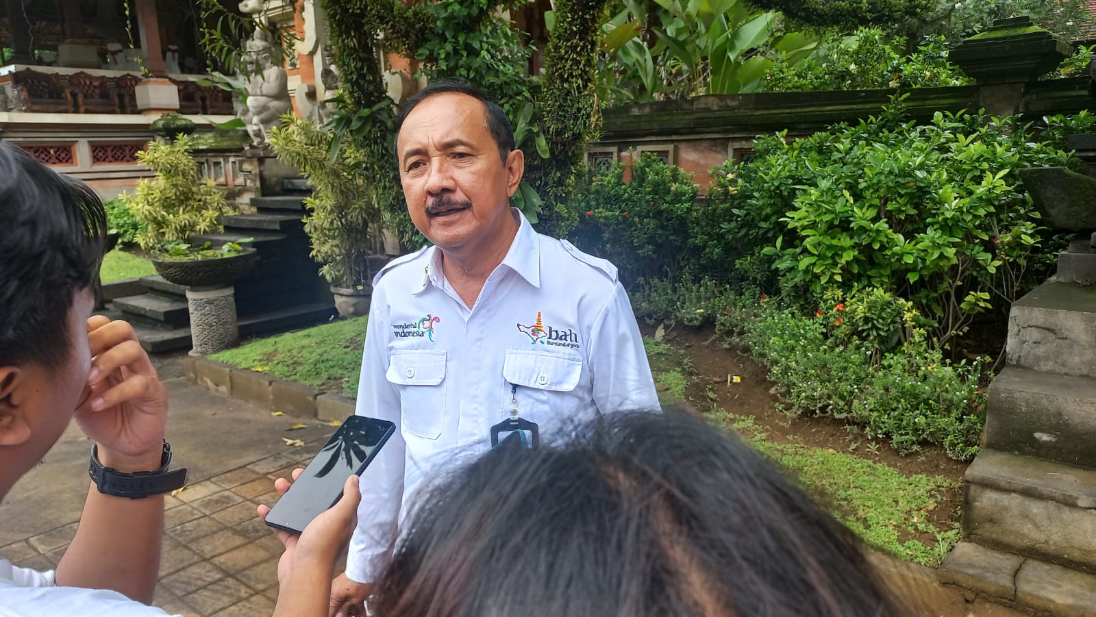 Foto: Kepala Dinas Pariwisata Bali Tjok Bagus Pemayun saat Ditemui Awak Media di Denpasar, Rabu (11/12/24). Sumber: Komang Ari/Wacana Bali.