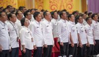 Pj. Sekda Badung IB. Surya Suamba memberikan direktif/pengarahan kepada para Camat dan Perangkat Desa/Kelurahan se-Badung, di Balai Budaya Giri Nata Mandala, Puspem Badung, Rabu (15/1).