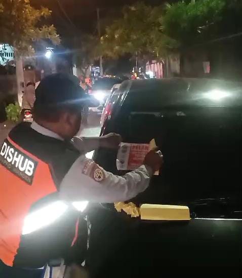 Foto: Dishub Denpasar saat melaksanakan penertiban lalu lintas. Sumber: Istimewa.