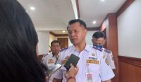 Foto: Kepala Dinas Perhubungan Kota Denpasar I Ketut Sriawan saat ditemui usai melakukan rapat di Kantor DPRD Denpasar. Sumber: Komang Ari/Wacana Bali.