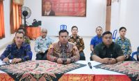 Kalapas Kerobokan, Hudi Ismono (Tengah)