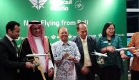 Gubernur Bali Wayan Koster saat menghadiri peresmian route pemerbangan Saudi Airlines Jeddah-Bali, di Bandara Internasional Ngurah Rai, Senin (31/3/25). Foto: tim/wacanabali.com