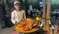 Menu Kambing Duduk Khas Timur Tengah. Sumber Foto : Wacanabali.com