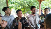 BPN Kota Denpasar melakukan proses pengukuran lahan di kawasan Jalan Badak Agung Utara, Sumerta Klod, Denpasar Timur, pada Selasa (29/4/2025).