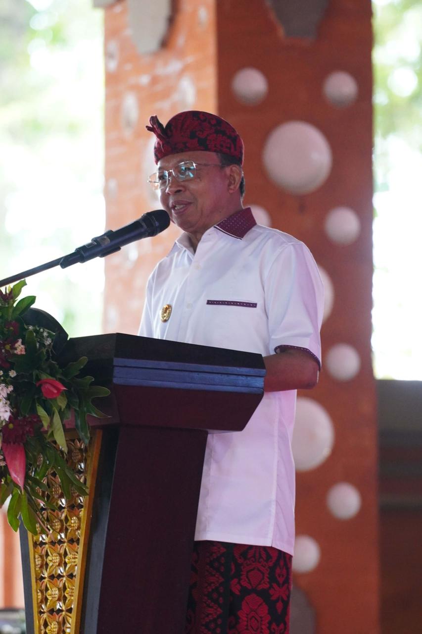 Foto: Gubernur Bali Wayan Koster. Sumber: Yulius N/wacanabali.com