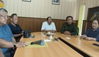 Foto: Pihak Partai Golkar Bali saat menyatakan penundaan Musda kepada awak media di Denpasar, Rabu (21/5/25). Sumber: Komang Ari/Wacana Bali.
