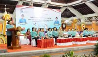 Foto: Ketua TP PKK Provinsi Bali Putri Suastini Koster saat memberikan sambutan. Sumber: Istimewa.