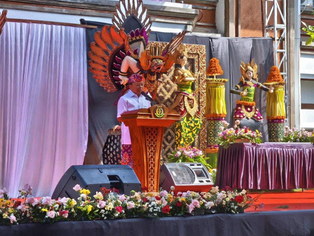 Foto: Gubernur Bali Wayan Koster. Sumber: Yulius N/wacanabali.com