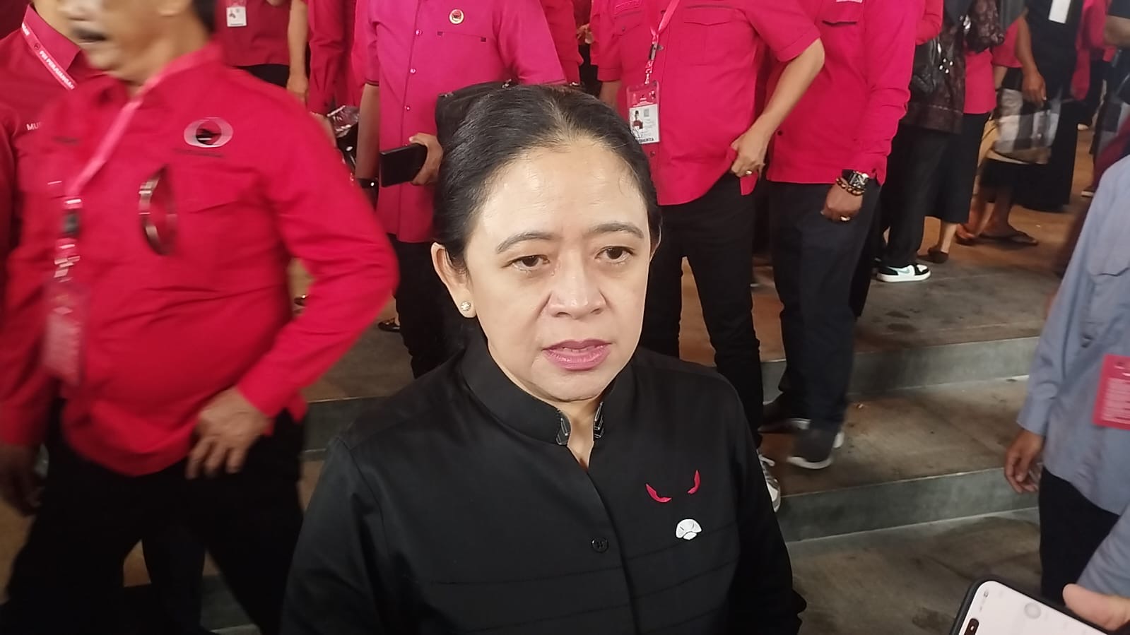 Foto: Ketua DPP PDI-Perjuangan, Puan Maharani usai membuka bimtek anggota DPR RI, DPRD Provinsi maupun kabupaten/kota. Sumber: Yulius N/wacanabali.com