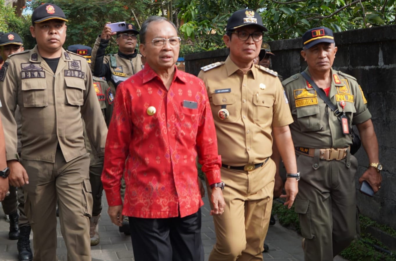 Foto: Pembongkaran 48 bangunan di Pantai Bingin, Pecatu. Sumber: Ist.