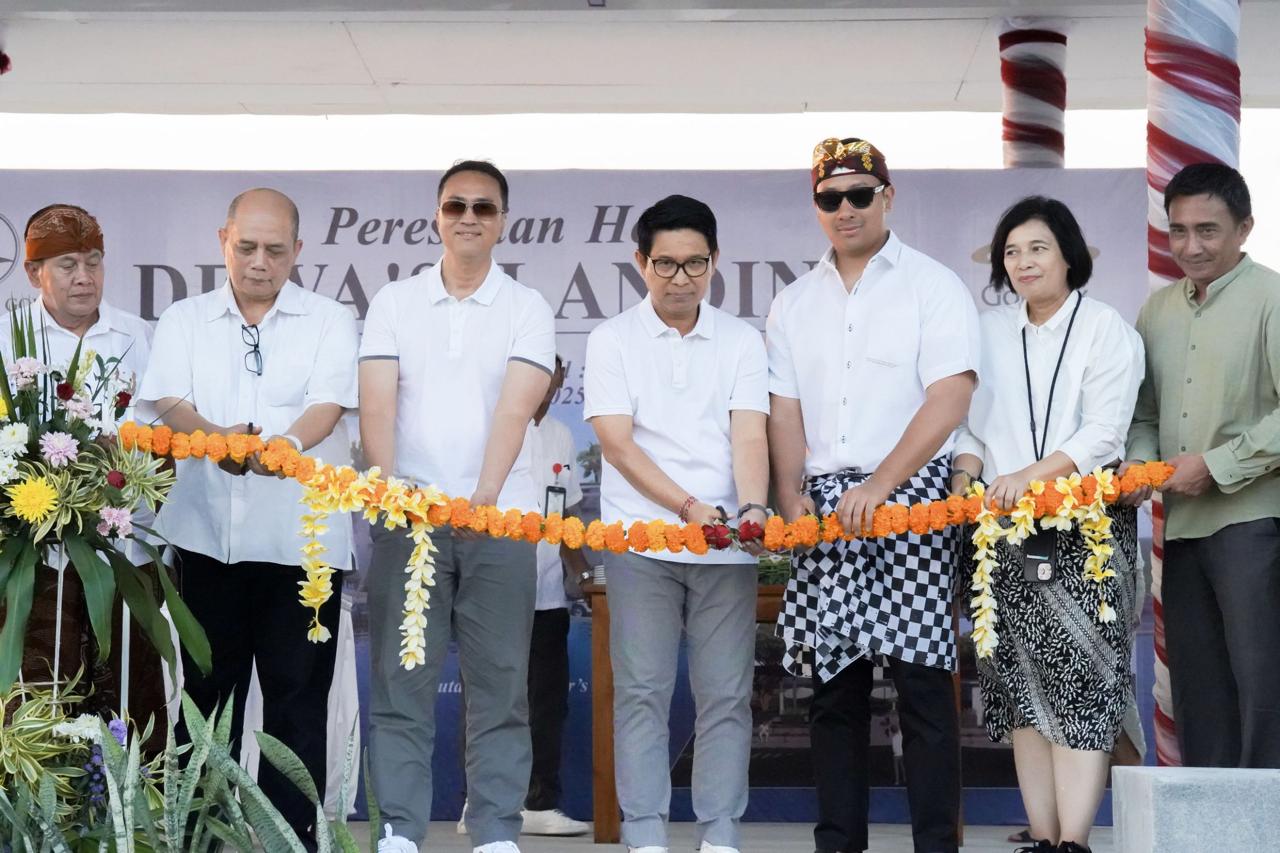 Bupati Wayan Adi Arnawa meresmikan Hole 17 New Kuta Golf di Kuta Selatan, Badung, Jumat (22/8)