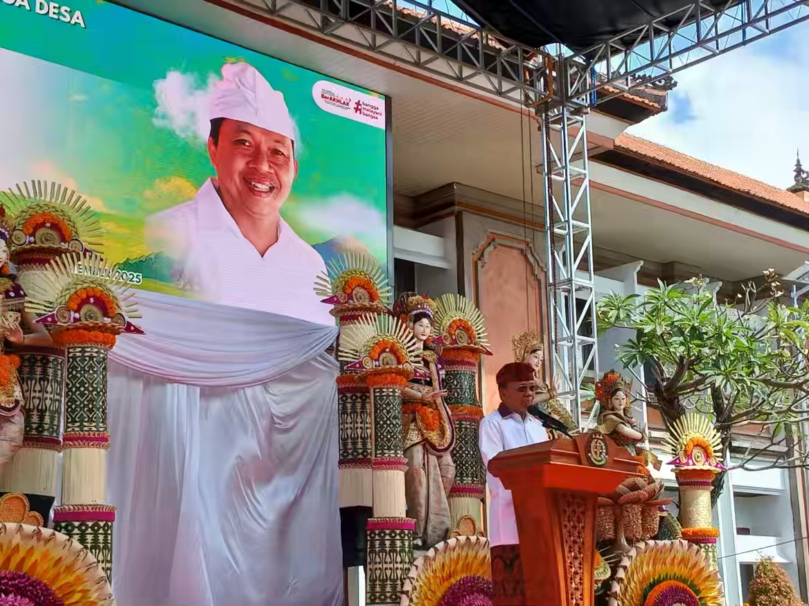 Foto: Gubernur Bali, Wayan Koster. Sumber: Yulius N/wacanabali.com