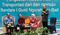 Foto: Gubernur Bali Wayan Koster menegaskan komitmennya untuk meningkatkan kualitas pelayanan dan akses transportasi Bandara Internasional I Gusti Ngurah Rai, saat hadir dalam FGD Penguatan Aksesibilitas Transportasi di Hilton Hotel, kawasan bandara, Badung, Jumat (26/9/2025).