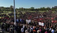 Foto: Belasan ribu pecalang di Bali mengikuti apel besar di Lapangan Puputan Monumen Bajra Sandhi, Denpasar, Senin (1/9/2025). Sumber: wacababali.com